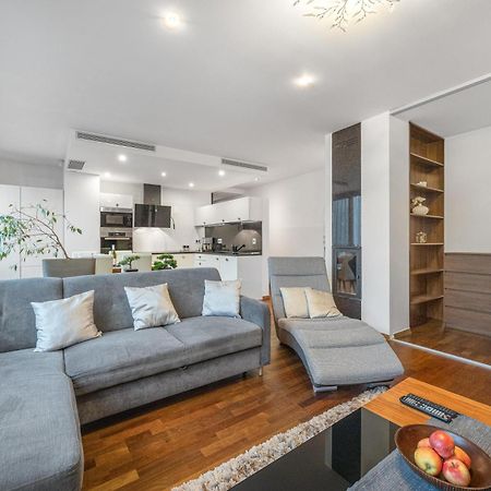 Revon Business Apartment 48 Dunajska Bratislava Exterior photo